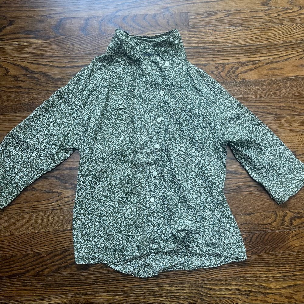 5/$15 MUST BUNDLE Vintage Green Floral Button Down Shirt